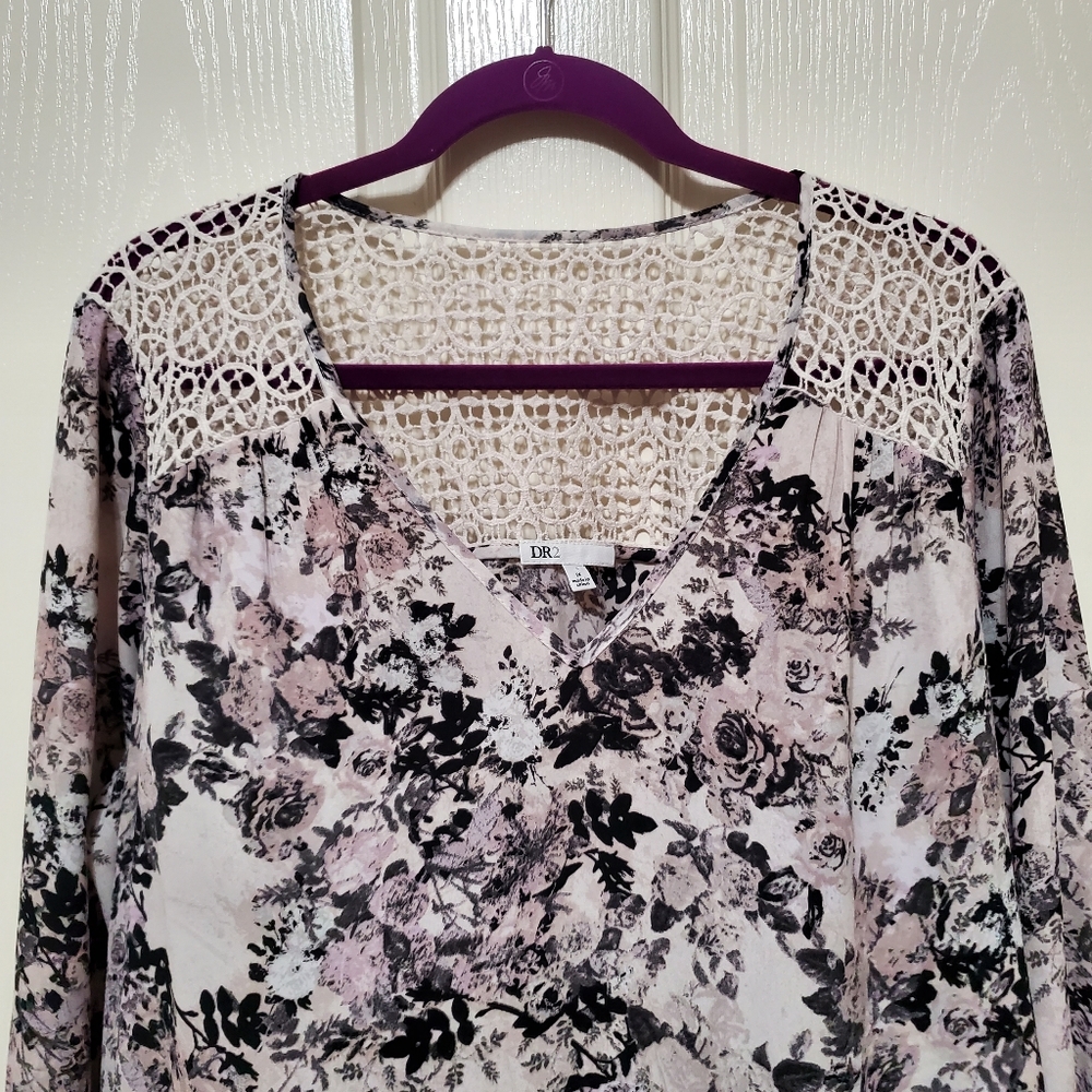 DR2 Blouse with Quarter Sleeve Blush Pink & Black Floral Print Size 1X Crochet